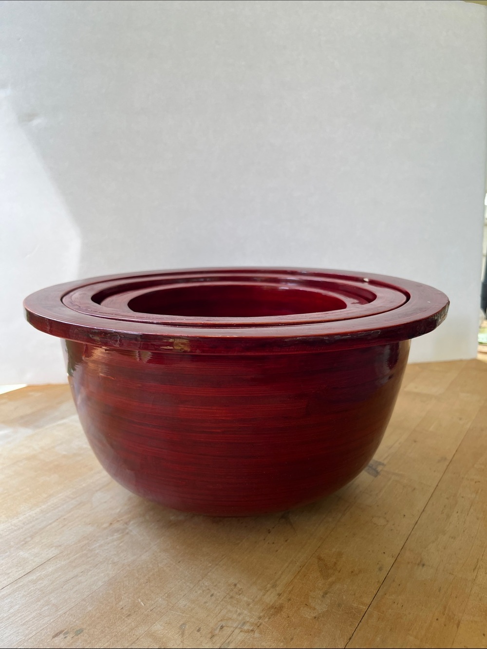 Sixtrees Red Lacquerware Nesting Bowls Set of 3 Sustainable Spun Bamboo